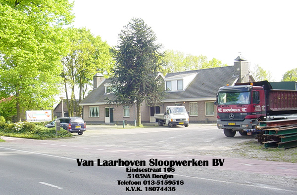 De hoofdingang aan de Eindsestraat